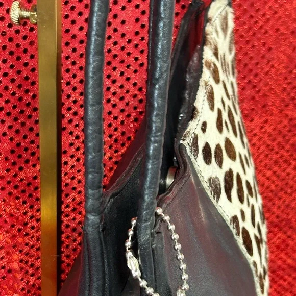 Leatherneck USA Black & Red Animal Print Calf Hair Shoulder Bag Approx. 12 x 11 - Picture 12 of 15